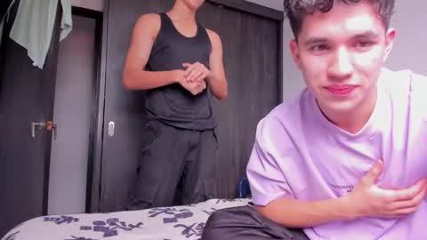 Snapshot of whos_he chatting on 3, 12, 2025 whos_he online show from 3, 12, 2025