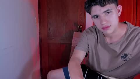 Snapshot of whos_he chatting on 20, 12, 2025 whos_he online show from 20, 12, 2025