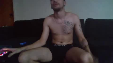 Snapshot of whosten0 chatting on 28, 9, 2025 whosten0 online show from 28, 9, 2025