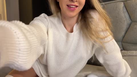 Snapshot of why_____not chatting on 20, 12, 2024 Alice online show from 20, 12, 2024