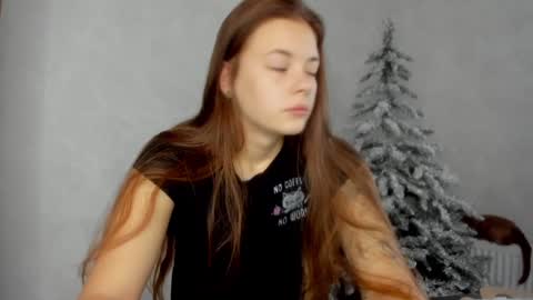 Snapshot of why_again_me chatting on 18, 12, 2024 Veronica online show from 18, 12, 2024