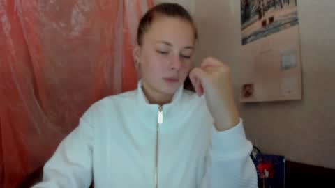 Snapshot of why_again_me chatting on 23, 12, 2024 Veronica online show from 23, 12, 2024