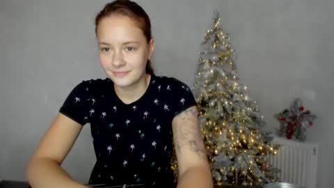 Snapshot of why_again_me chatting on 28, 12, 2024 Veronica online show from 28, 12, 2024