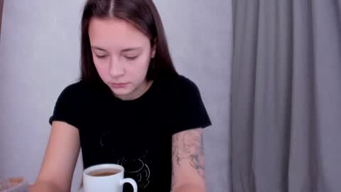 Snapshot of why_again_me chatting on 18, 1, 2025 Veronica online show from 18, 1, 2025