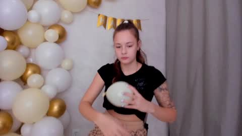 Snapshot of why_again_me chatting on 19, 1, 2025 Veronica online show from 19, 1, 2025