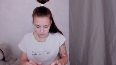 Snapshot of why_again_me chatting on 29, 1, 2025 Veronica online show from 29, 1, 2025