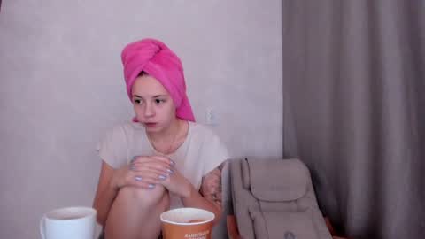 Snapshot of why_again_me chatting on 30, 1, 2025 Veronica online show from 30, 1, 2025