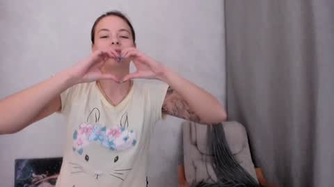 Snapshot of why_again_me chatting on 8, 2, 2025 Veronica online show from 8, 2, 2025