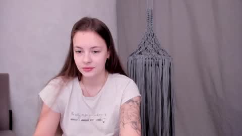 Snapshot of why_again_me chatting on 23, 2, 2025 Veronica online show from 23, 2, 2025