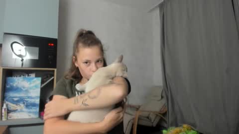 Snapshot of why_again_me chatting on 10, 9, 2025 Veronica online show from 10, 9, 2025