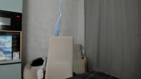 Snapshot of why_again_me chatting on 8, 11, 2025 Veronica online show from 8, 11, 2025