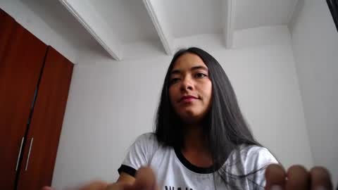 Ilauren online show from 7, 8, 2026