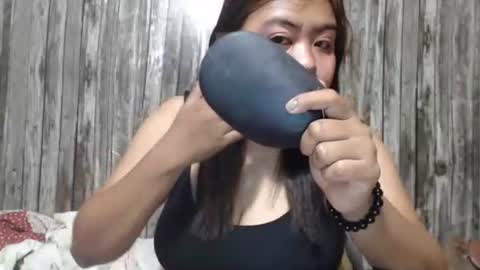 Snapshot of wild_ass_zessa chatting on 3, 11, 2025 wild_ass_zessa online show from 3, 11, 2025