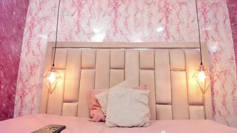 wild_firee_ online show from 2, 12, 2025