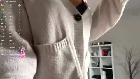 Mia online show from 10, 2, 2026