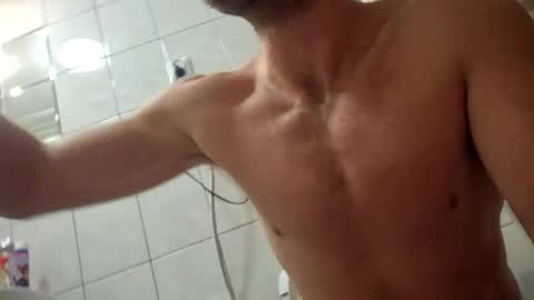 Snapshot of wildmike93 chatting on 19, 10, 2025 wildmike93 online show from 19, 10, 2025