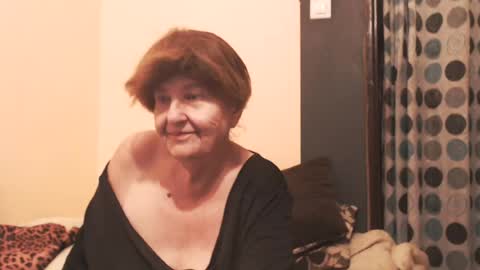 Snapshot of wildredcat chatting on 12, 7, 2026 WildRedCat online show from 12, 7, 2026