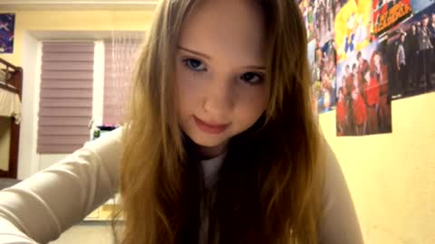 Snapshot of willenasow chatting on 2, 2, 2026 Olivia online show from 2, 2, 2026