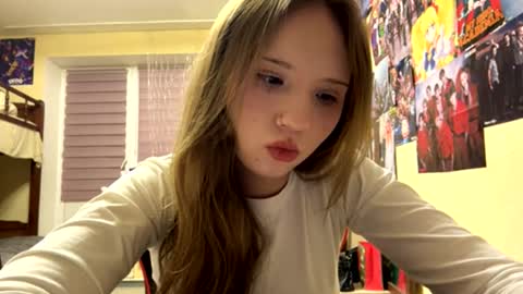 Snapshot of willenasow chatting on 8, 2, 2026 Olivia online show from 8, 2, 2026