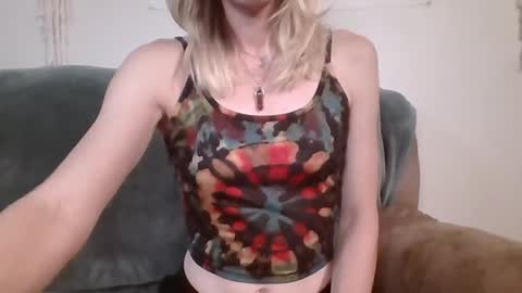 Snapshot of willowxo223 chatting on 13, 6, 2026 willowxo223 online show from 13, 6, 2026