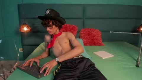 willturneer online show from 8, 5, 2026