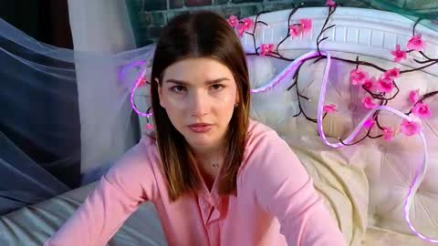 Snapshot of wilmajonson chatting on 23, 3, 2026 Vicki3 online show from 23, 3, 2026