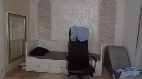 WilsonJules online show from 4, 1, 2025