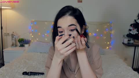 Amalia and Mia online show from 29, 12, 2024