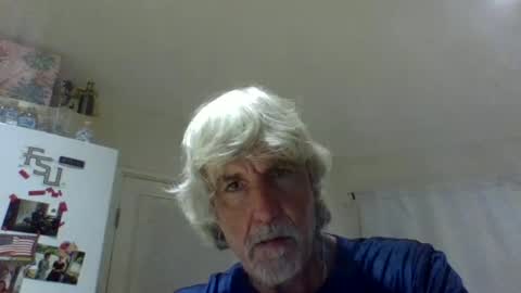 Snapshot of winedog2020 chatting on 9, 8, 2026 Gundja Man online show from 9, 8, 2026