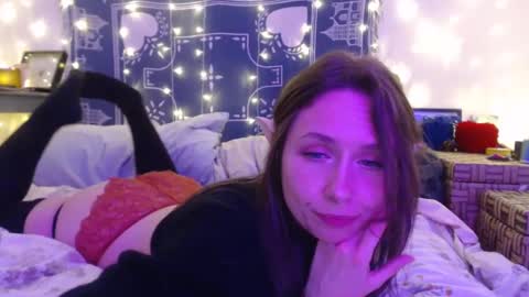 Eevie online show from 23, 12, 2024