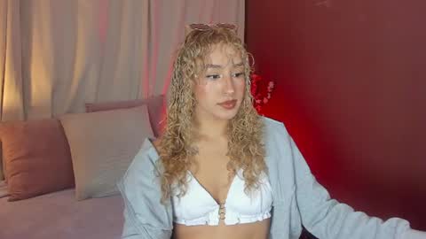 Snapshot of wini_fer chatting on 18, 6, 2026 Wini Fer online show from 18, 6, 2026
