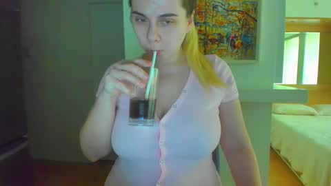 Snapshot of winter_miracle chatting on 6, 1, 2025 Winter Miracle online show from 6, 1, 2025