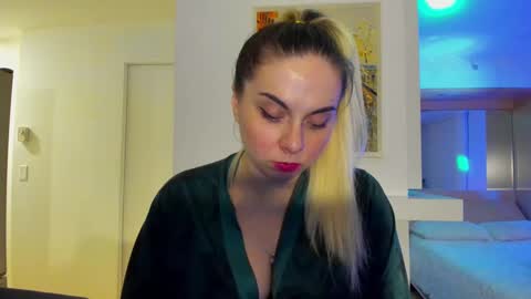 Snapshot of winter_miracle chatting on 20, 1, 2025 Winter Miracle online show from 20, 1, 2025