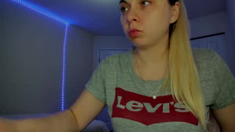 Snapshot of winter_miracle chatting on 27, 2, 2025 Winter Miracle online show from 27, 2, 2025