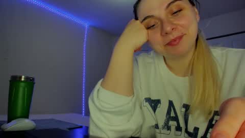 Snapshot of winter_miracle chatting on 4, 3, 2025 Winter Miracle online show from 4, 3, 2025