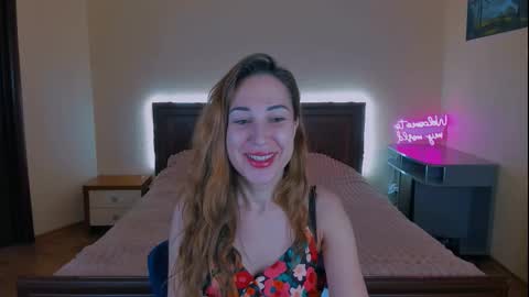 Sarah Curly online show from 25, 3, 2026