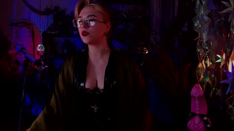 Snapshot of witch_fiona chatting on 13, 12, 2024 Goddess of two strapons  - Mr. long Don Mr. Pinky online show from 13, 12, 2024