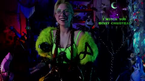 Snapshot of witch_fiona chatting on 22, 12, 2024 Goddess of two strapons  - Mr. long Don Mr. Pinky online show from 22, 12, 2024