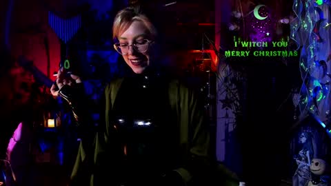 Snapshot of witch_fiona chatting on 28, 12, 2024 Goddess of two strapons  - Mr. long Don Mr. Pinky online show from 28, 12, 2024