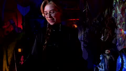 Snapshot of witch_fiona chatting on 5, 1, 2025 Goddess of two strapons  - Mr. long Don Mr. Pinky online show from 5, 1, 2025