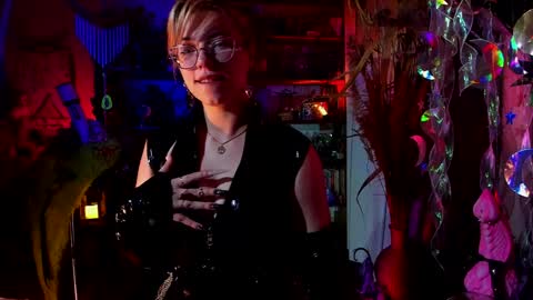 Snapshot of witch_fiona chatting on 16, 1, 2025 Goddess of two strapons  - Mr. long Don Mr. Pinky online show from 16, 1, 2025