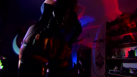 Snapshot of witch_fiona chatting on 18, 9, 2025 Goddess of two strapons  - Mr. long Don Mr. Pinky online show from 18, 9, 2025