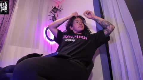     Luna Violeta  A r t i s t  online show from 27, 12, 2024