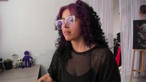     Luna Violeta  A r t i s t  online show from 23, 2, 2025