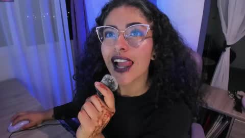 Snapshot of witchofhearts chatting on 3, 12, 2025 Luna Violeta A r t i s t online show from 3, 12, 2025