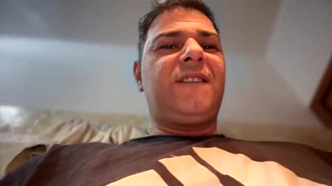 Snapshot of witebull83 chatting on 11, 2, 2025 Witebull online show from 11, 2, 2025