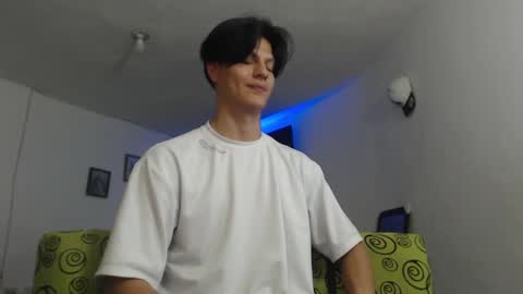 Snapshot of with_ken chatting on 3, 2, 2025 Ken online show from 3, 2, 2025