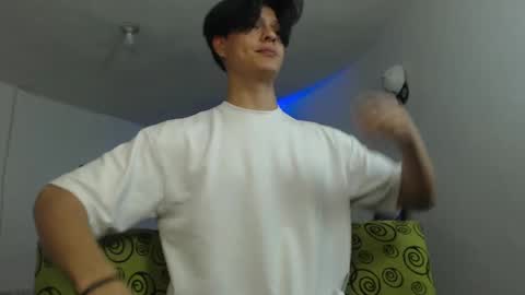 Snapshot of with_ken chatting on 7, 2, 2025 Ken online show from 7, 2, 2025