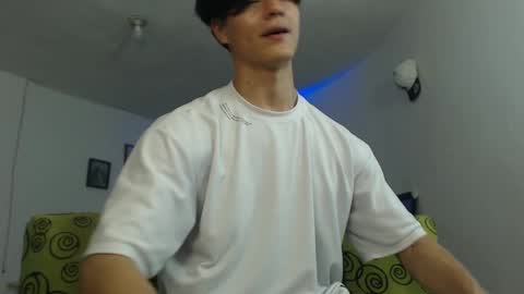 Snapshot of with_ken chatting on 11, 2, 2025 Ken online show from 11, 2, 2025