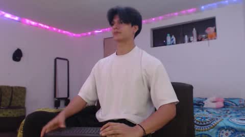 Snapshot of with_ken chatting on 1, 10, 2025 Ken online show from 1, 10, 2025